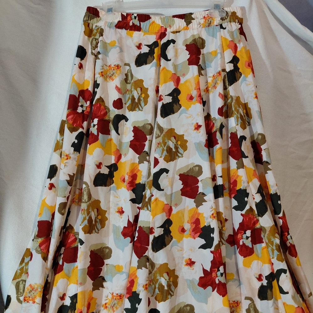 C Multicolor Floral Skirt